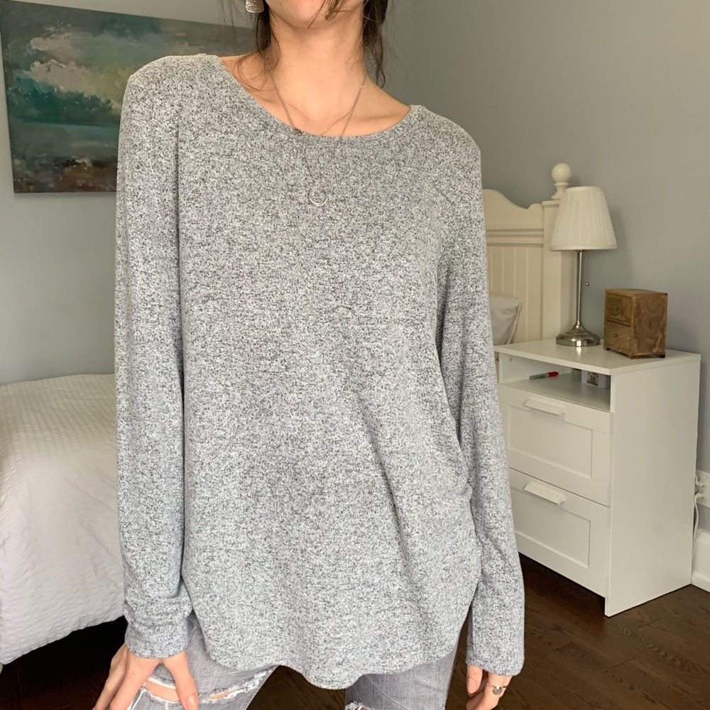 Women’s Long Sleeved Shirt